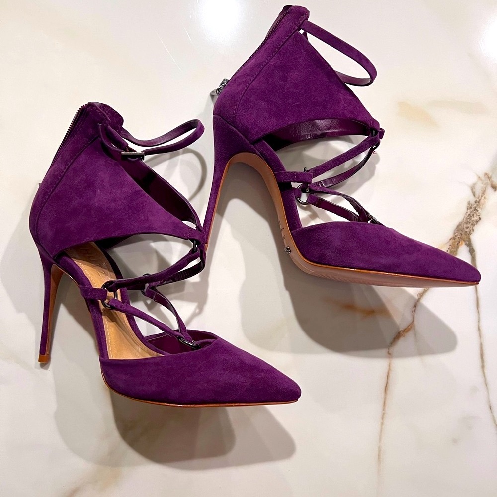 schutz burgundy heels size 5.5/36Us